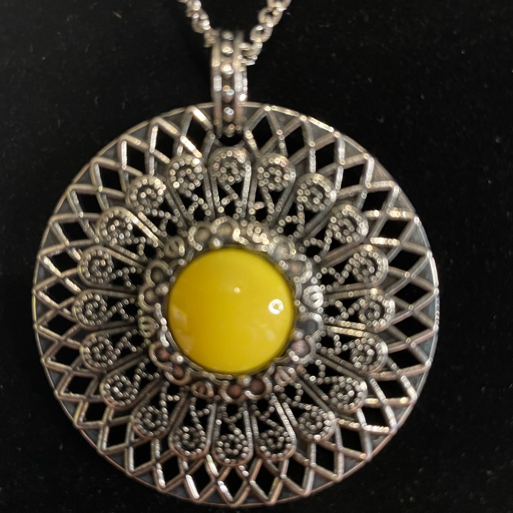 Necklace - Picture 3 of 3